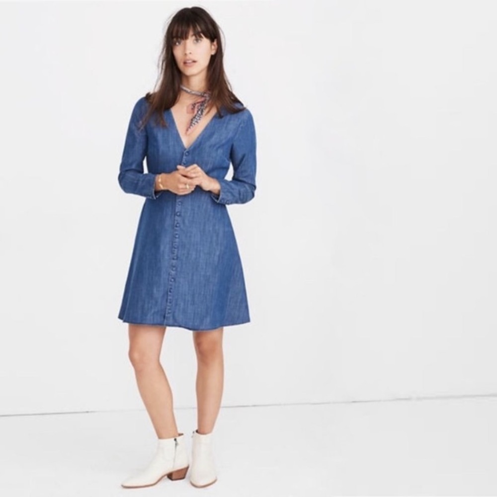 Madewell | Lilyblossom Chambray Dress